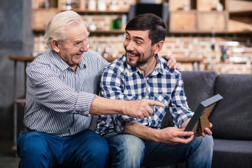 two-people-talking-about-things-to-do-with-someone-who-has-alzheimer's